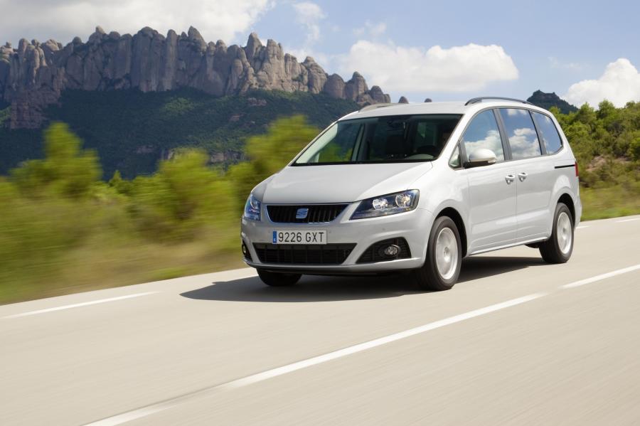  Seat Alhambra 2010 года  (фото 47 из 113)